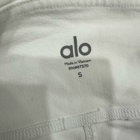 ALO West Coast Yoga Leggings - Picture 7 of 11